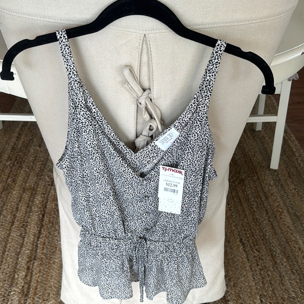 Sienna Sky Black and White Patterned Sleeveless Top - Picture 1 of 4